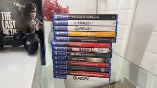 PS4 Slim 1TB Negra + 12 Juegos