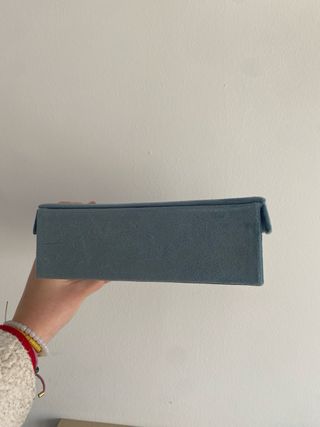 Joyero terciopelo azul con abeja dorada