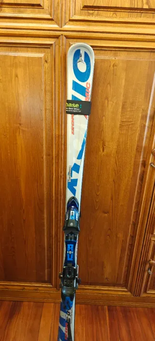 Pack Esquí Atomic Izor + Botas Nordica