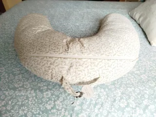 Cojín de lactancia en forma de U