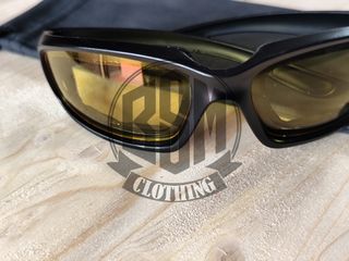 Occhiali da moto con lenti gialle