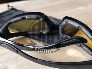 Occhiali da moto con lenti gialle