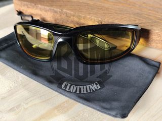 Occhiali da moto con lenti gialle