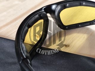 Occhiali da moto con lenti gialle