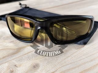 Occhiali da moto con lenti gialle