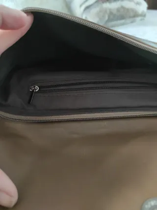 Bolsos marrones de piel y ante