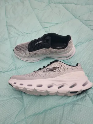 Zapatillas Skechers Go Walk Negras/Blancas