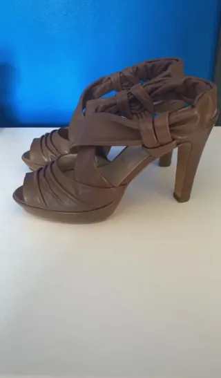 Zapatos de tacón Mascaró marrones