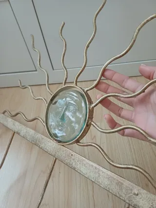 Perchero Sol Dorado con Rostro y Cristales ✷ Retro