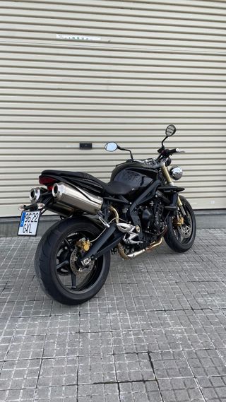 Triumph Street Triple 2010