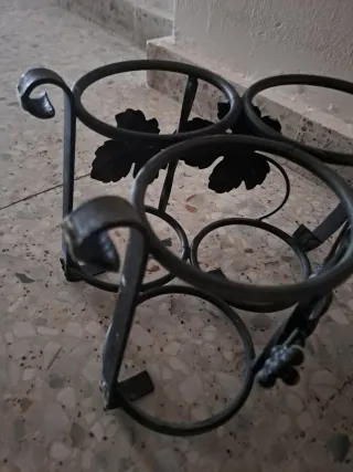 Botellero forja hojas