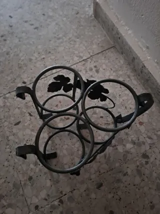 Botellero forja hojas
