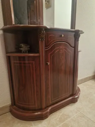 Mueble de entrada con espejo