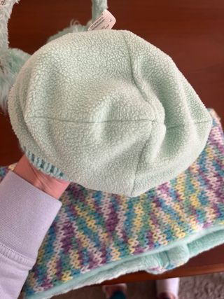 Gorro, bufanda y orejeras verde menta