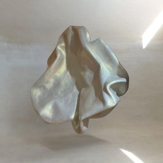 Escultura Manto Perla Pared