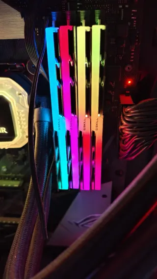 RAM G.Skill Trident Z RGB 32GB (4x8GB) DDR4 3200MH