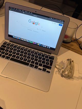 MacBook Air 11 2015 - macOS Monterey