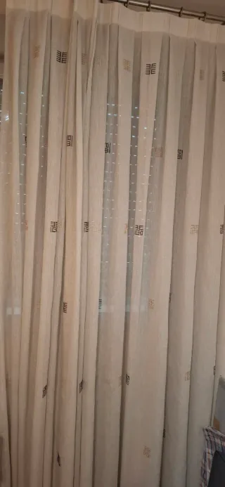 Cortinas 1.50 x 2.38cm confeccionadas a mano.