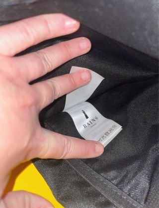 Mochila RAINS Amarilla