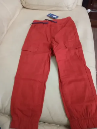 Lote 2 pantalones rojos 4-5 años