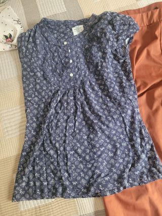 Lote talla S: Camisa floral y pantalón color teja