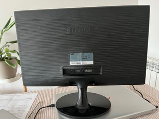 Monitor Samsung 22” LED Full HD