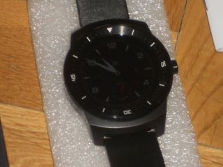 RELOJ INTELIGENTE LG SMART WATCH R "W110" EN CAJA.