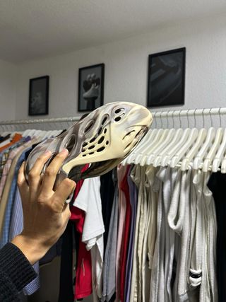 Chanclas Yeezy Beige