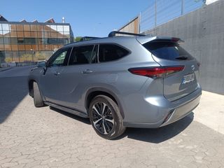 Toyota Highlander 2021