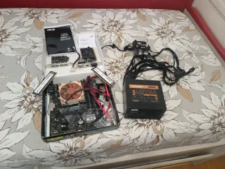 Componentes PC ASUS: Placa Base, RAM, Fuente