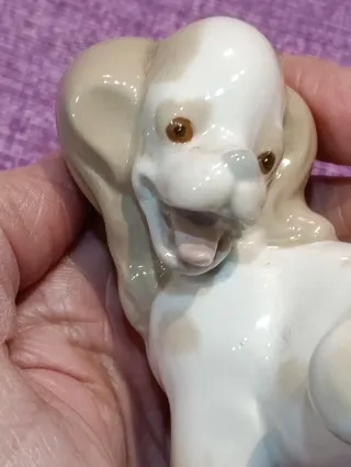 Perro de porcelana vintage