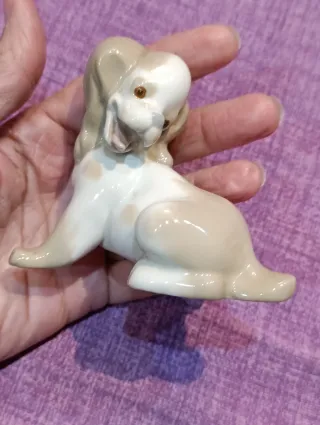 Perro de porcelana vintage