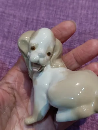 Perro de porcelana vintage