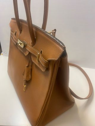 Bolso diseño cierre tipo kelly marrón