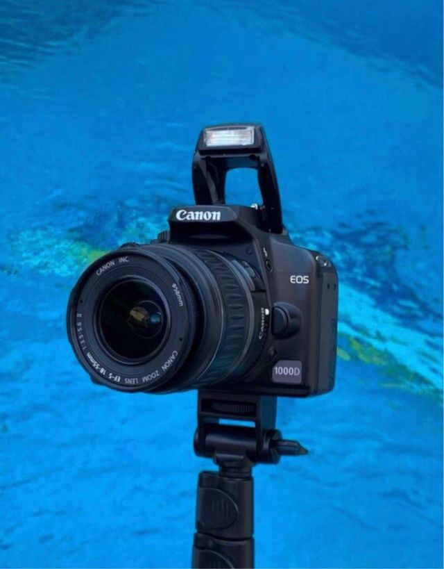 !!OFFERTA!! Fotocamera Canon EOS Pro + Canon 18-55mm