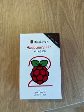 Raspberry Pi 2B con carcasa