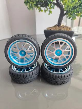RUEDAS RC 1/10 LLANTAS ALUMINIO,YA PEGADAS,NUEVAS
