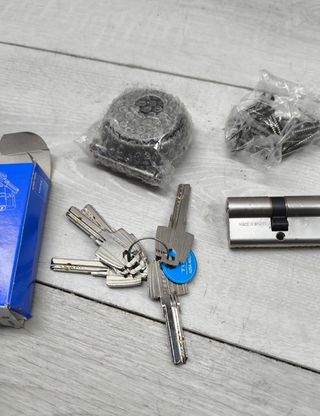 Tesa Assa Abloy TLB3566LAI Cerradura Multipunto de Embutir