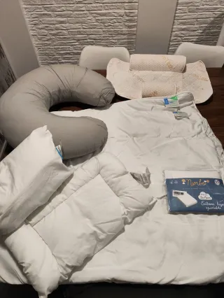 Lote Bebé: Mochila, mesa, váter, cojín, sillón...