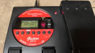 Pedalera Korg Tone Works AX1G Multiefectos Guitarr