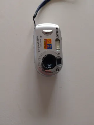 Cámara Sony Cyber-shot 4.1 MP