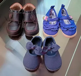 Lote calzado niña T 18/19