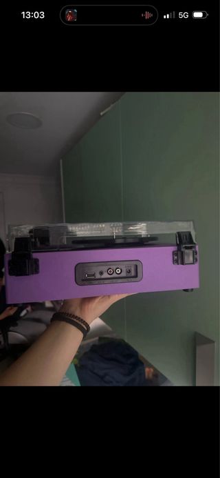 Tocadiscos Morado y Negro