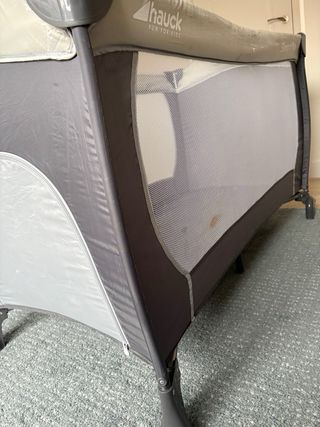 Cuna de viaje Hauck + colchón + sabana bajera