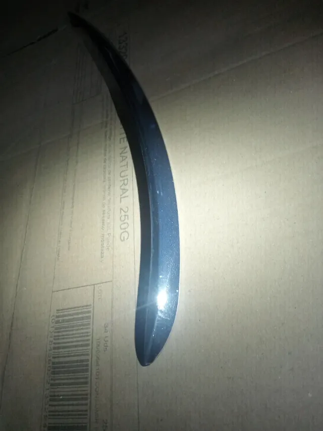 Moldura Delantera Izquierda Peugeot 407