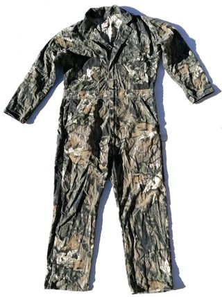 Mono de caza camuflaje de árbol