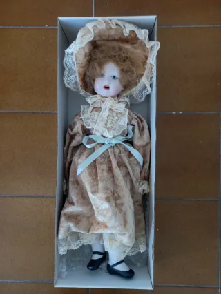 Muñeca de porcelana INGLÉS