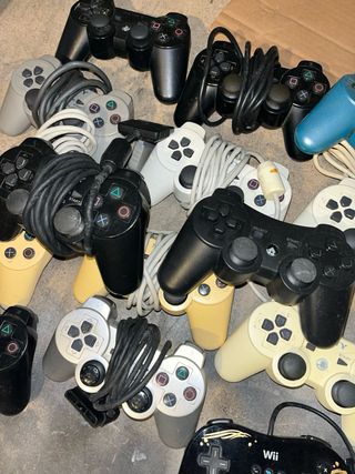 Mandos PS2 Sony + 1 WII SIN PROBAR - Admito oferta