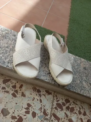 Sandalias blancas mujer