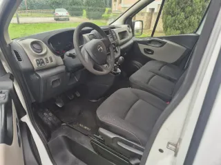 Nissan NV300 2019